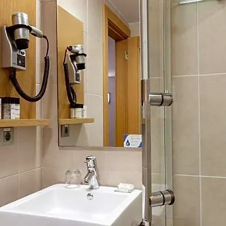 Nippon Hotel 4*